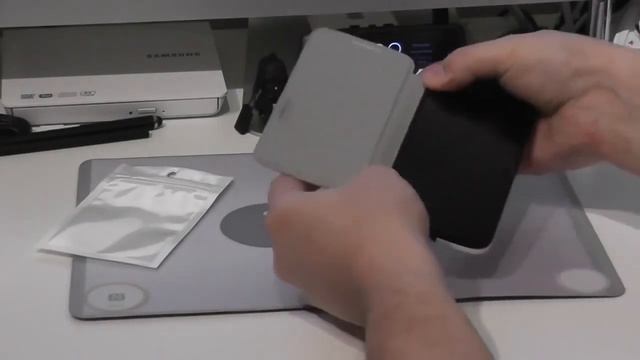 Универсальный MicroUSB адаптер Qi для беспроводной зарядки смотреть онлайн