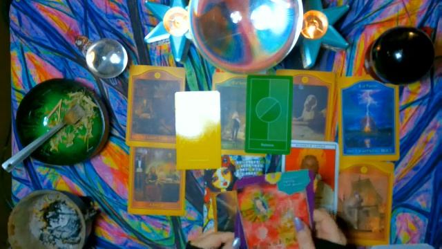 What Curious Quirks Are Your Greatest Gifts? Pick-A-Card Oracle Message?✨? смотреть онлайн