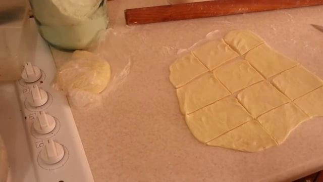 Вкусная выпечка из слоеного теста! Простые слойки от Ивана! смотреть онлайн