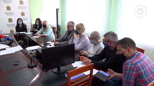 Озвучена возможная причина массовой гибели рыбы в пруду возле горбольницы №6 смотреть онлайн