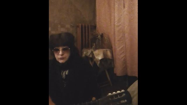 Надежда Ладоньщикова, "Низко над крышами плавает небо" (стихи, пение, мелодия авторские). смотреть онлайн