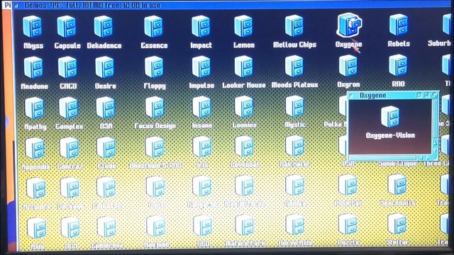 Amiga 400: Running Amiberry on a Pi 400..."PiMIGA Lite Distro" - #AMayGA смотреть онлайн