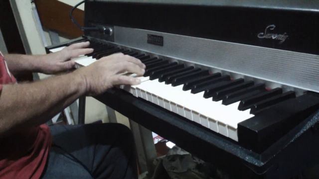 Jamming on the FENDER RHODES 73 in Lima - Peru смотреть онлайн