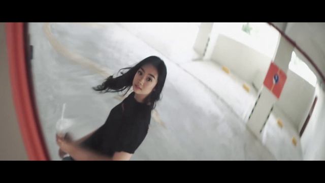 Cinematic Speed Ramping | Sony A6000 | Sony 35mm f1.8 смотреть онлайн