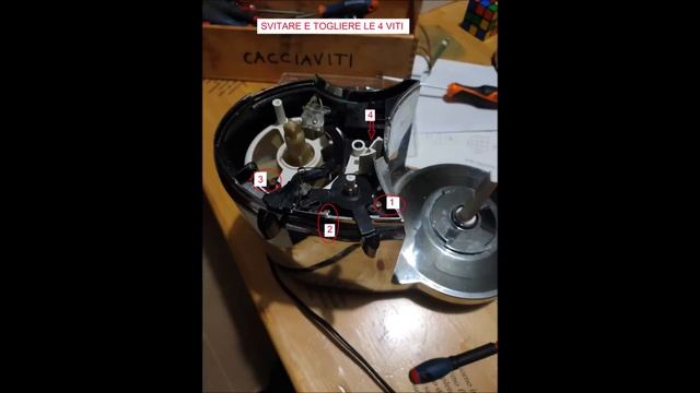 MANUTENZIONE ROBOT KENWOOD FOOD PROCESSOR FP476 смотреть онлайн