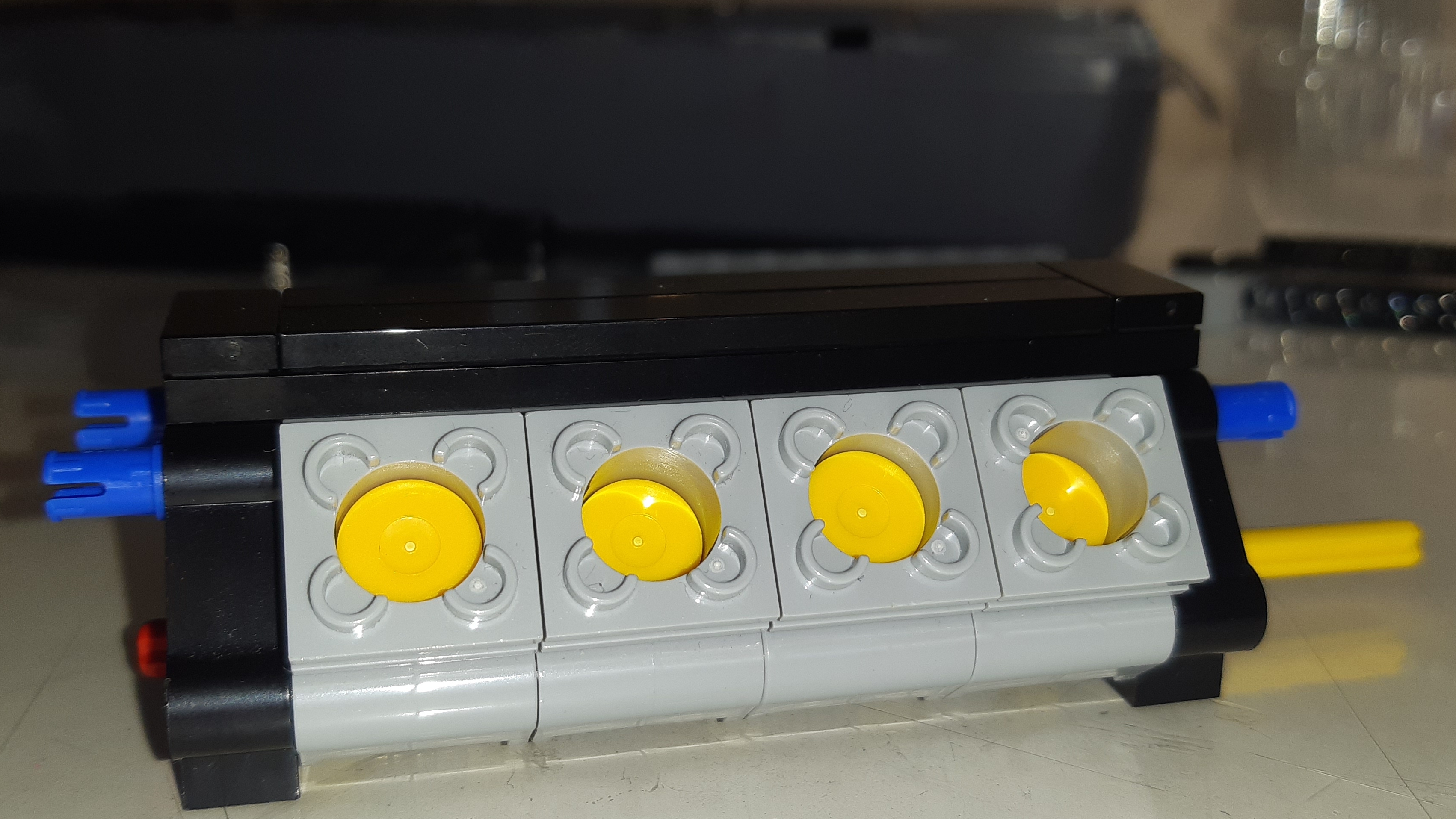 Я сделал поршнивую сестему,LEGO!