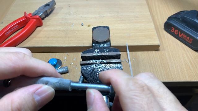 TRUTH! Use a 1.5V battery to weld aluminum brake levers! Possible or not? смотреть онлайн