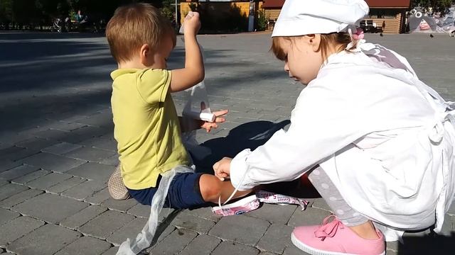 Доктор Николь спешит на помощь \ Dr. Nicole to the rescue смотреть онлайн