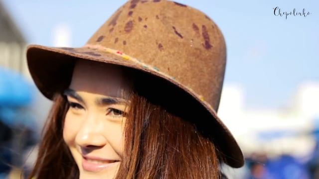 Много рыбок и воды. Аквариум на берегу тихого океана в Японии смотреть онлайн