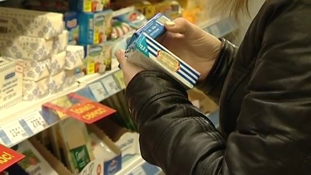 Просроченные майонез и молоко выявил "Народный контроль" в магазине федеральной сети в Череповце смотреть онлайн