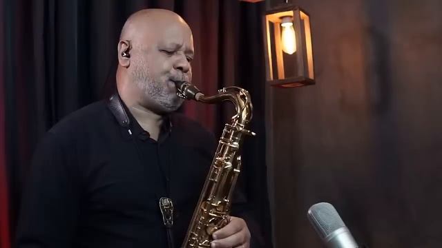 Saxophone Romantic Wedding Songs | Musicas Românticas Para Casamento - ANGELO TORRES