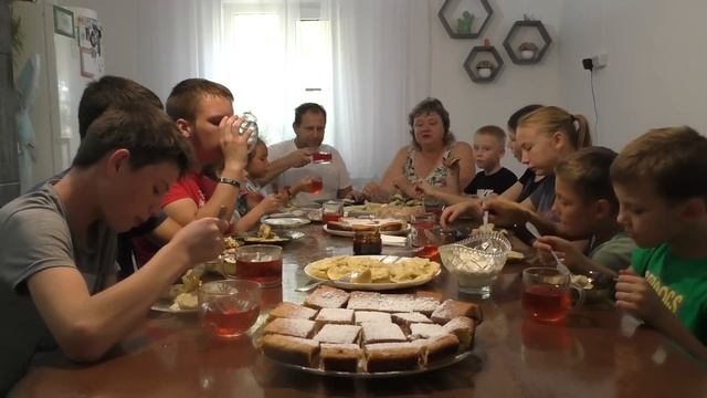 мукбанг вареники смотреть онлайн