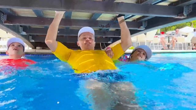 24 часа в бассейне смотреть онлайн