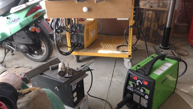Trying Out the Forney 190MP Welder, Mig and Stick Welding Functions смотреть онлайн