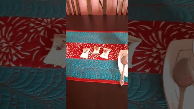 Салфетка на стол в технике пэчворк и квилтинг. смотреть онлайн