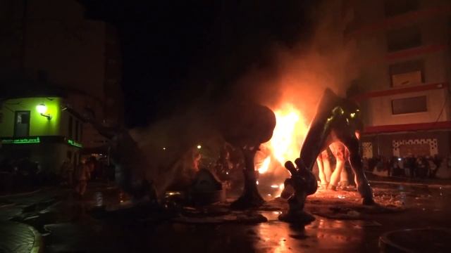 Spain Festival of Fire, LAS FALLAS, Denia смотреть онлайн