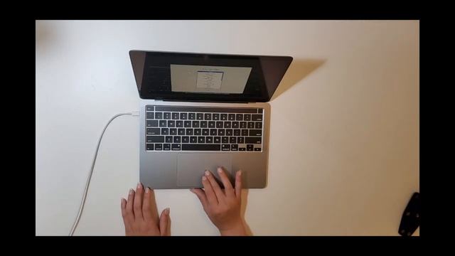 Macbook Pro 13-Inch 2020 Unboxing + Accessories смотреть онлайн