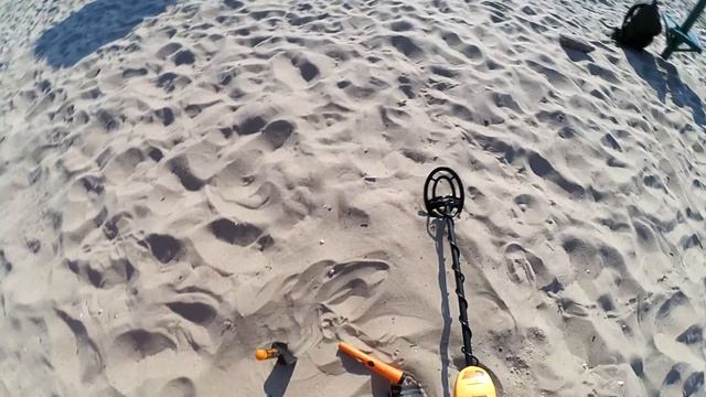Первый пляжный коп летом 2018. Пляжный коп с Garrett ace 150 и Gold hunter pro-pointer AT смотреть онлайн
