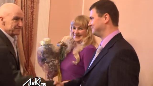 Молодая семья Барановых отметила десятилетие свадьбы. смотреть онлайн