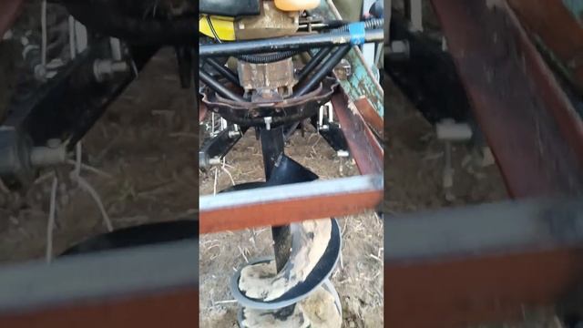 Мотобур на минитрактора в саду смотреть онлайн