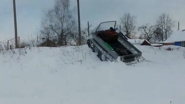 Самодельный гусеничный вездеход по снегу часть 2 смотреть онлайн
