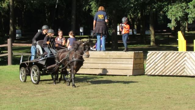 anouk van de beek horse event 2012 смотреть онлайн