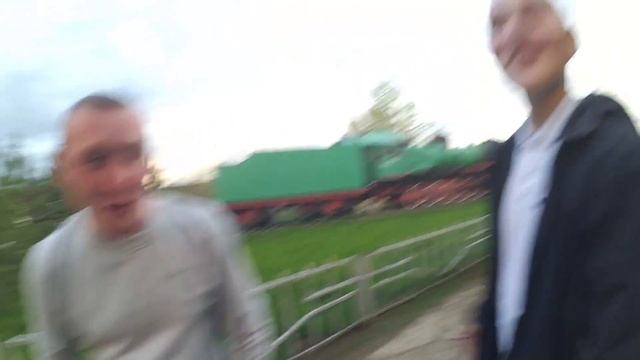 бомжи, дешовое пойло, гомера торчит, нарзан