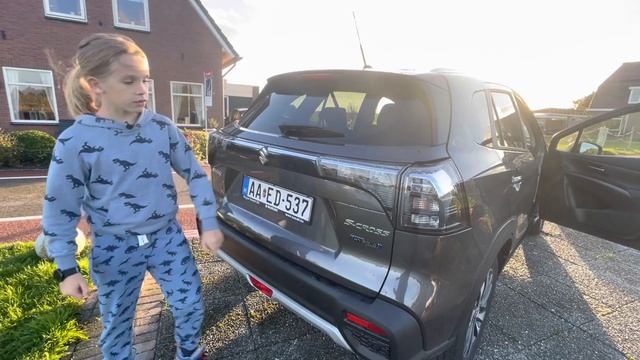 Suzuki S-Cross Hybrid смотреть онлайн