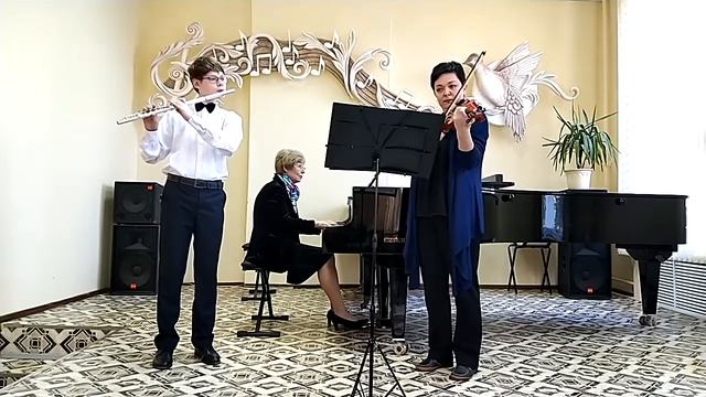 П. Чайковский Камаринская. Исп. Сидоренков Родион (флейта) и Скворцова Татьяна Юрьевна (скрипка) смотреть онлайн