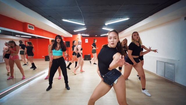 DANCEHALL FEMALE |  STYLO G & HEATWAVE - CLOSER TO ME | CHOREO BY DHQ ANNA STIKACEVA