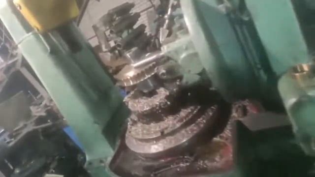 Производство косозубых шестерен на станке 5А250п смотреть онлайн