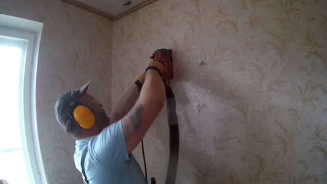 Штроба по бетону. Штроборез Hilti в паре с пылесосом. смотреть онлайн