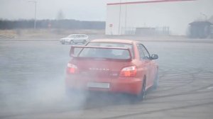 Вся мощь в одной минуте Subaru Impreza ДРИФТ