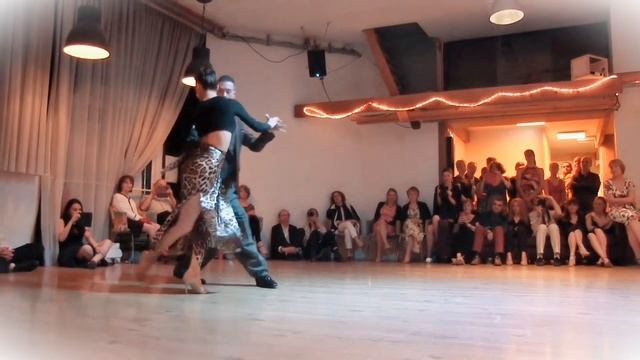 Androgyne - Michael 'El Gato' Nadtochi & Elvira Lambo смотреть онлайн