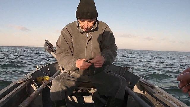 Рыбалка 2018 ловля бычка с лодки смотреть онлайн