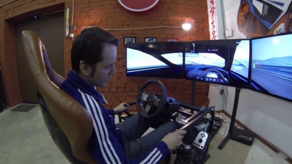 16 апр. 2013 г. GameSTUL! HomeRevolution & 120" GT5 multi screen triple