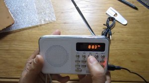 FM Приемник T-205  для дачи  рыбалки и т.д .(небольшой обзор с разборкой)