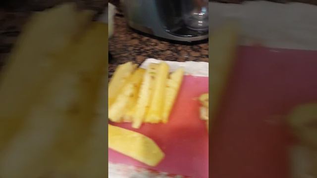 Watermelon, pineapple, celery, apple, oranges, ginger, lemon, cucumber, pear, super greens powder смотреть онлайн