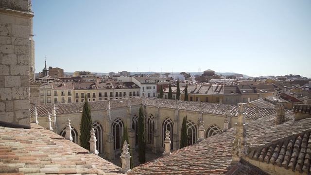 Plaza Mayor, Plaza de la Inmaculada y Plaza de San Pablo смотреть онлайн