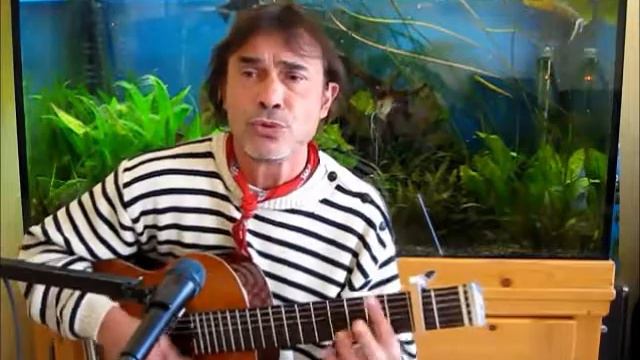 Dès que le vent soufflera de Renaud (repris avec une guitare de voyage) смотреть онлайн