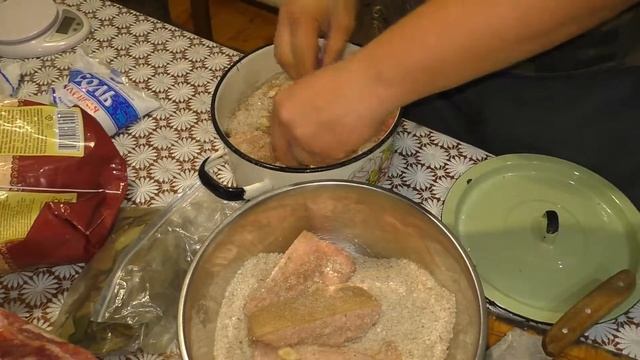 Как солить сало ? 100% соленое сало смотреть онлайн