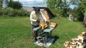 Дровокол CHAMPION LSH5001 и стол.