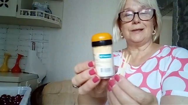 КАК БЫСТРО ОЧИСТИТЬ ВИШНЮ ОТ КОСТОЧКИ! смотреть онлайн