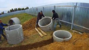 Опускаем бетонные кольца. Как сделать бетонный септик своими руками? Участок ещё будет подсыпаться