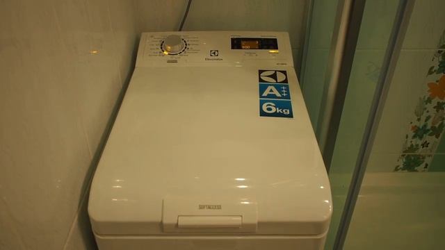 Electrolux EWT 1366 HDW отжим с пустым баком на 800 об/м смотреть онлайн