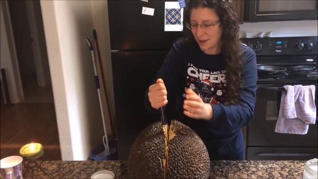 WHAT I EAT IN A DAY #9 - Christmas - How to open Young Coconut, Pomegranate, & Jackfruit + Recipes смотреть онлайн