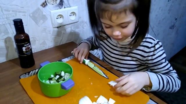 Запекая говядину с дочкой смотреть онлайн