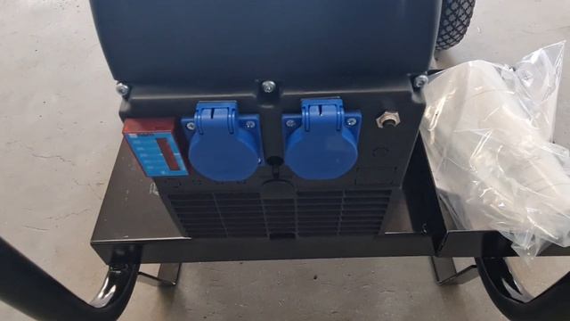 Robin 14hp nsm 8kva avr 3000rpm made in Italy ?? смотреть онлайн