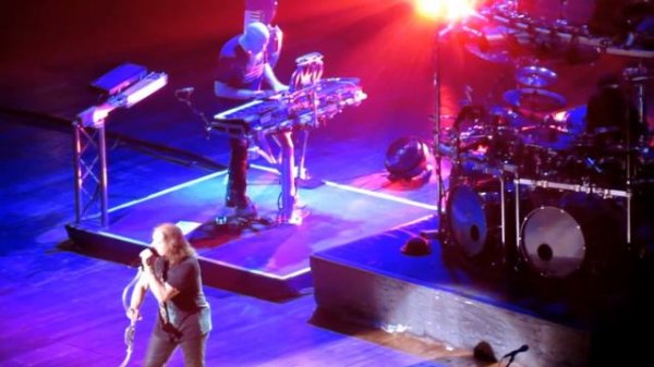 Dream Theater - Jordan Rudess Keyboard Solo + Surrounded