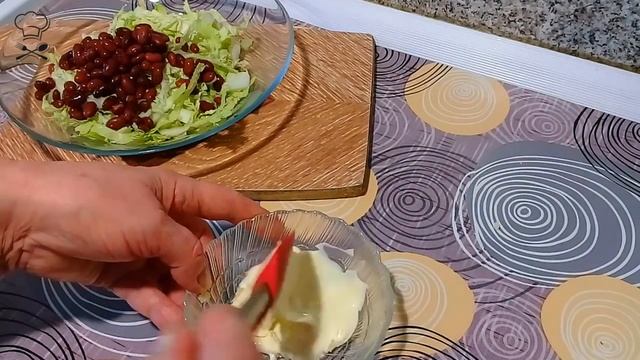 САЛАТ ЕМЕЛЯ из Пекинской капусты и Консервированной Фасоли смотреть онлайн